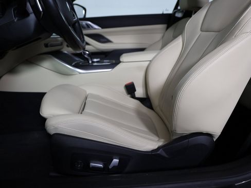 Used 2023 BMW 440i xDrive Convertible w/ Premium Package image 17