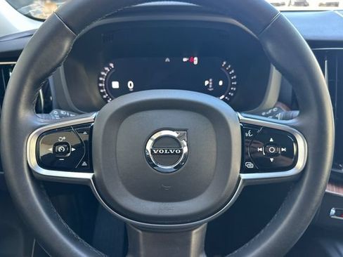 Used 2023 Volvo XC60 B5 Plus w/ Climate Package AWD/4WD image 23
