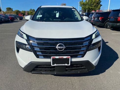 New 2026 Nissan Rogue SV image 2