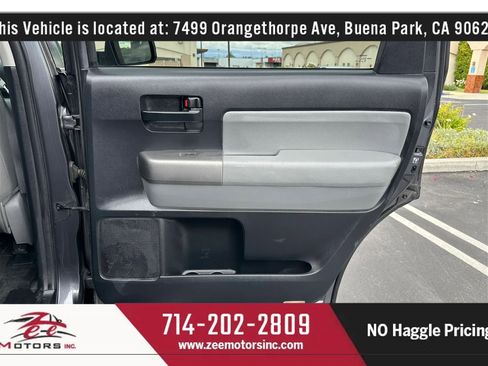 Used 2015 Toyota Sequoia SR5 w/ Premium Package AWD/4WD image 58