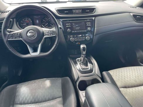 Used 2017 Nissan Rogue SV FWD image 7
