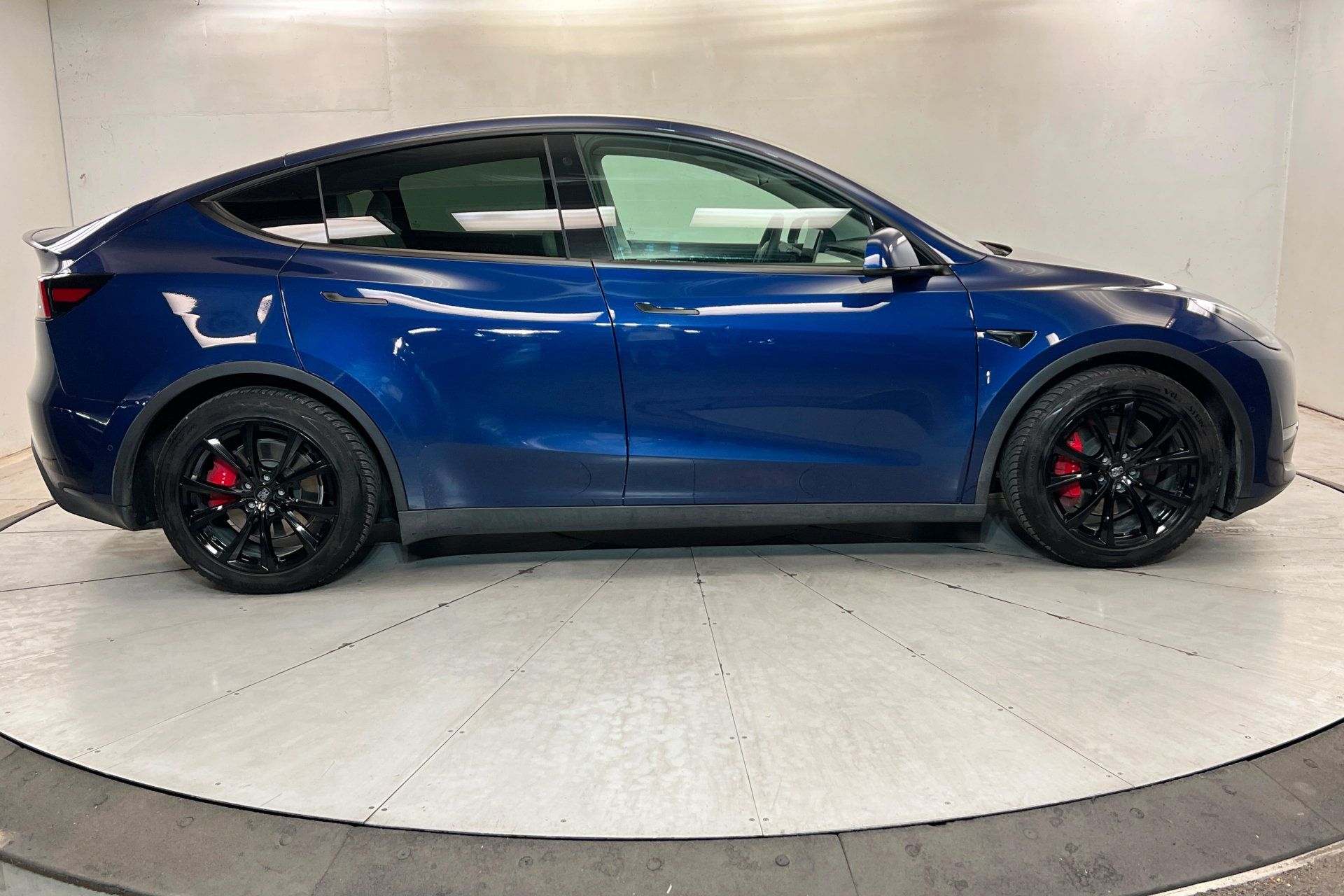 Used 2022 Tesla Model Y Performance AWD/4WD image 7