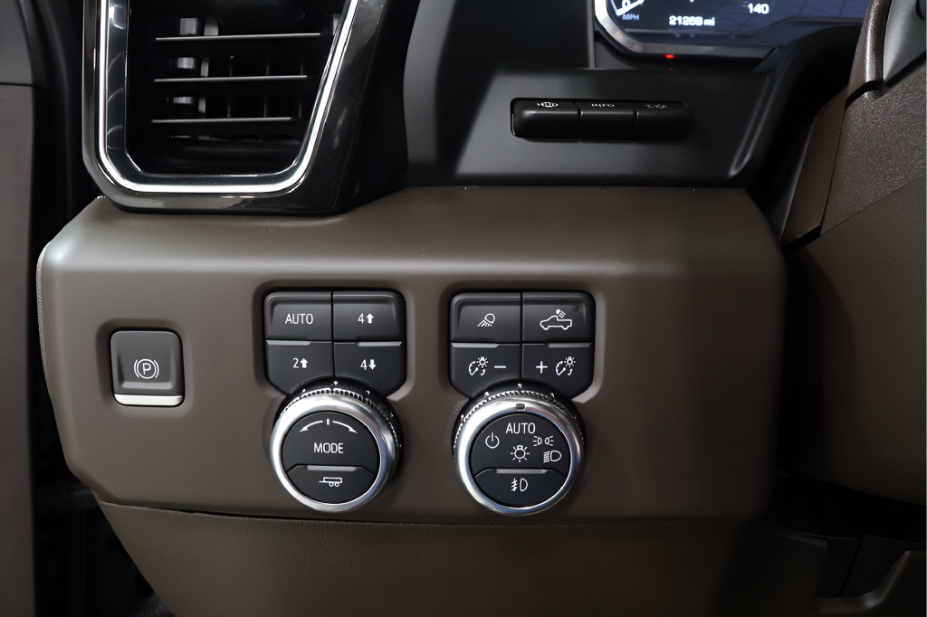 Used 2024 GMC Sierra 2500 Denali w/ Denali Reserve Package AWD/4WD image 19