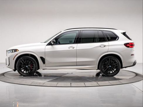 Used 2025 BMW X5 M60i w/ Executive Package image 2