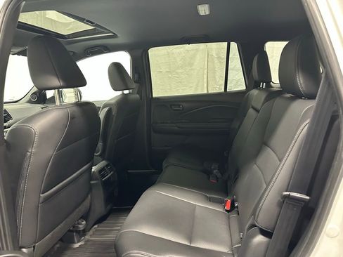 Used 2023 Honda Passport EX-L image 41