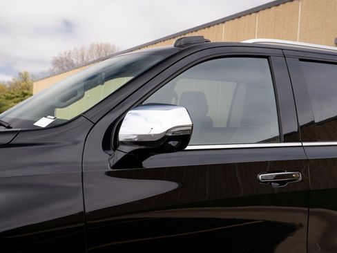 New 2025 Chevrolet Suburban Premier w/ LPO, Get Active Package image 9