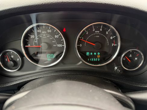 Used 2012 Jeep Wrangler Sport AWD/4WD image 18