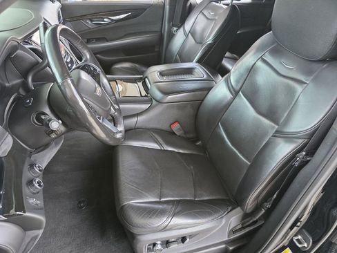 Used 2018 Cadillac Escalade Platinum AWD/4WD image 11