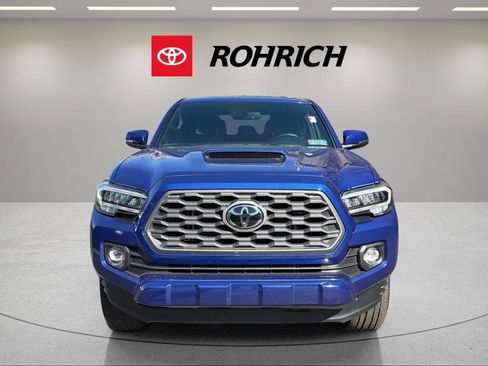 Used 2023 Toyota Tacoma TRD Sport image 2