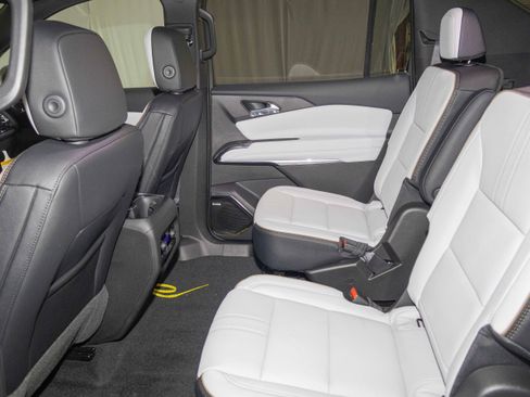 New 2026 Chevrolet Traverse High Country image 9