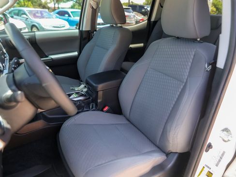 Used 2023 Toyota Tacoma SR5 RWD image 7