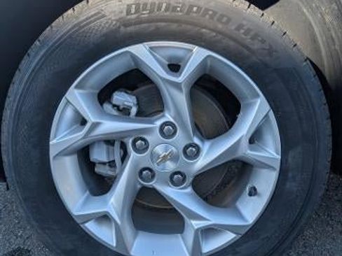 Used 2024 Chevrolet Trax LS w/ LS Convenience Package image 7