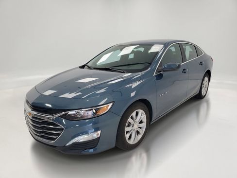 Used 2024 Chevrolet Malibu LT FWD image 3