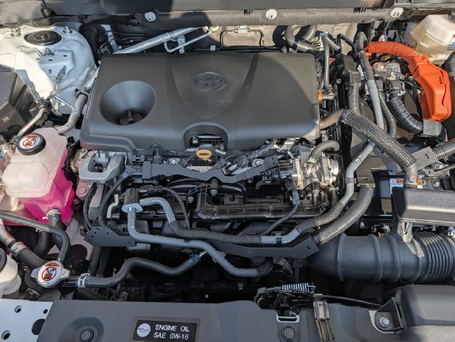 Certified 2025 Toyota RAV4 XLE AWD/4WD image 33