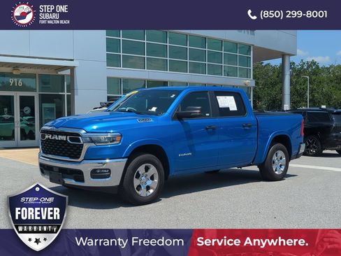 Used 2025 RAM 1500 Big Horn AWD/4WD image 2