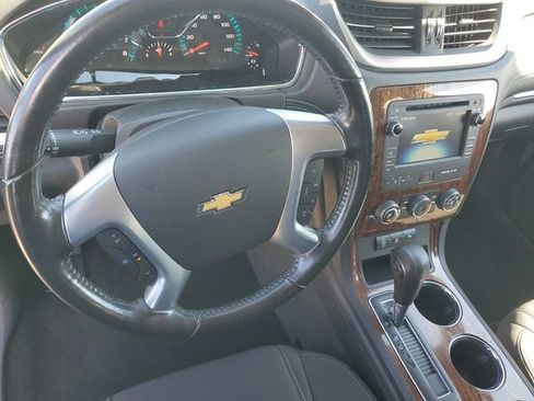 Used 2014 Chevrolet Traverse LT FWD image 12