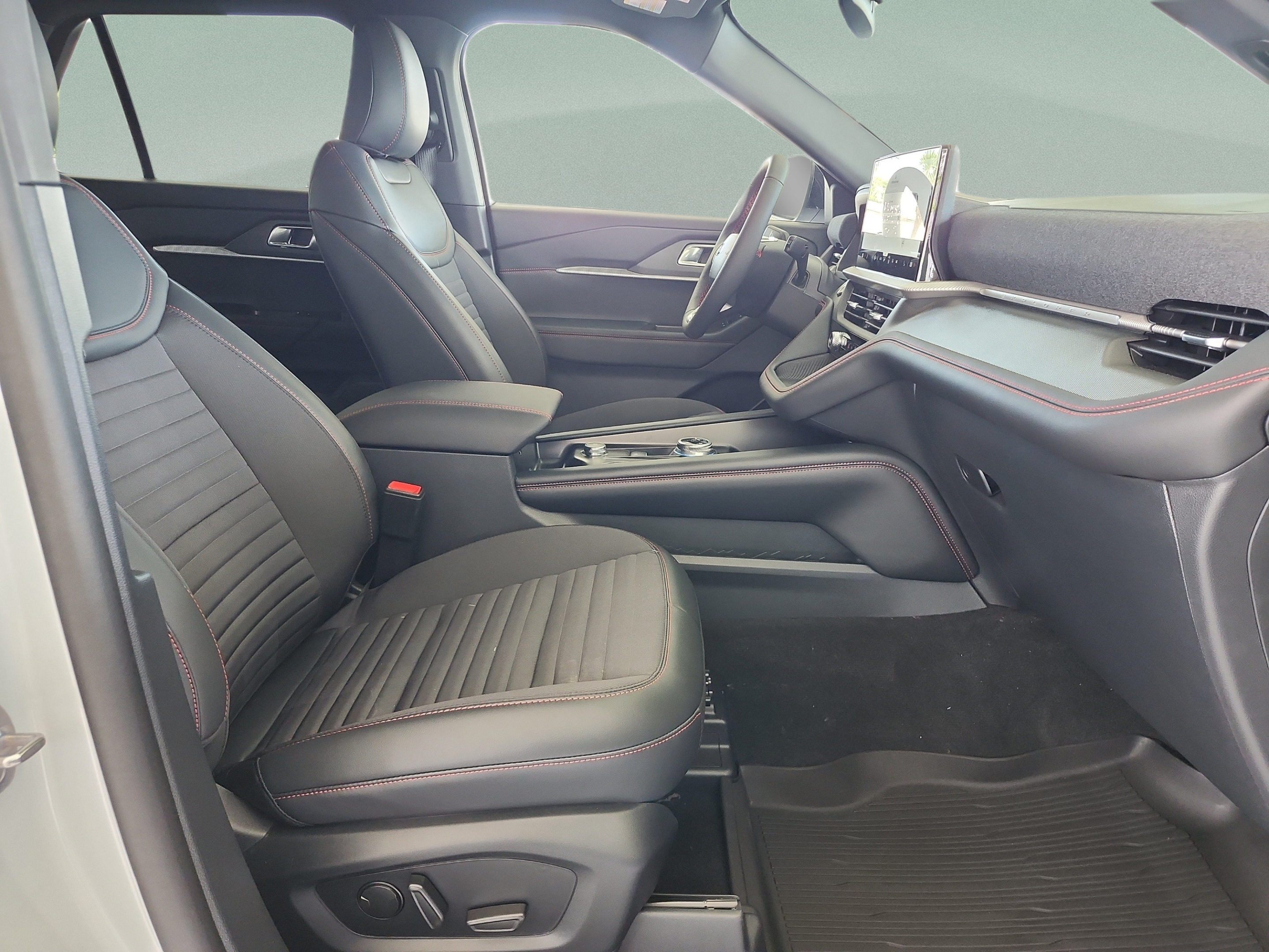 New 2026 Ford Explorer ST-Line w/ Premium Package RWD image 18