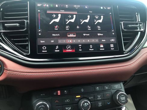 Used 2023 Dodge Durango SRT Hellcat AWD/4WD image 24