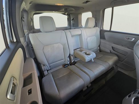 Used 2014 Honda Pilot LX image 11