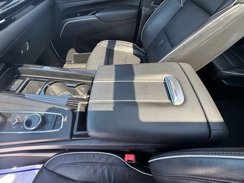 Used 2021 Cadillac Escalade ESV Sport AWD/4WD image 20