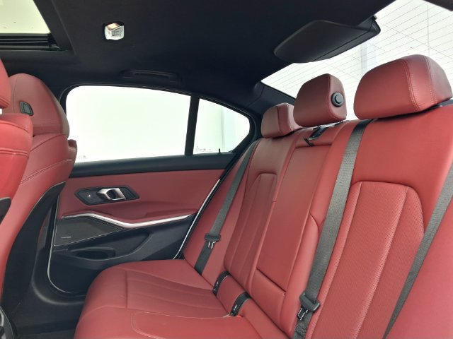 Used 2025 BMW M340i w/ Premium Package RWD image 27