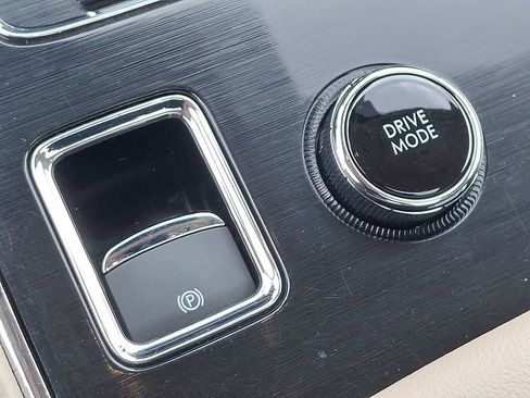 Used 2023 Lincoln Aviator Reserve w/ Equipment Group 201A AWD/4WD image 26