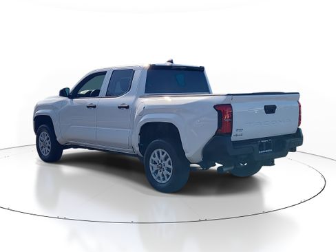 Used 2024 Toyota Tacoma SR image 4