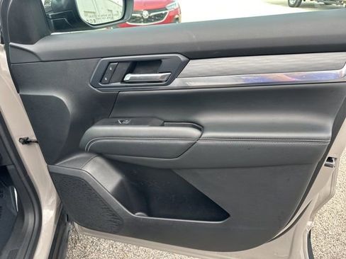 Used 2025 GMC Terrain Elevation image 39