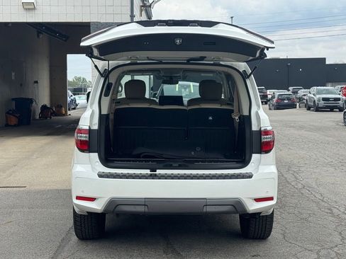 Used 2024 Nissan Armada Platinum w/ Captain's Chairs Package image 32