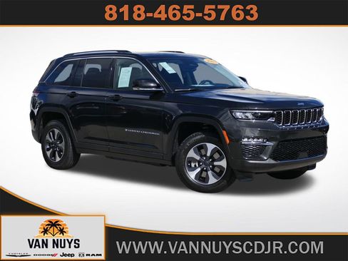 Used 2023 Jeep Grand Cherokee 4WD 4xe image 1