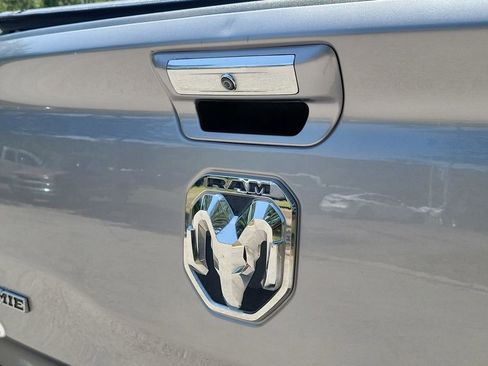 Used 2019 RAM 1500 Laramie RWD image 9