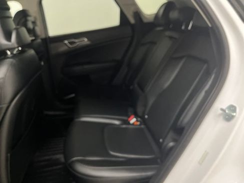 Used 2024 Kia Sportage EX AWD/4WD image 13