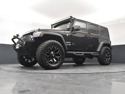 Used 2018 Jeep Wrangler Unlimited Sport S image 21
