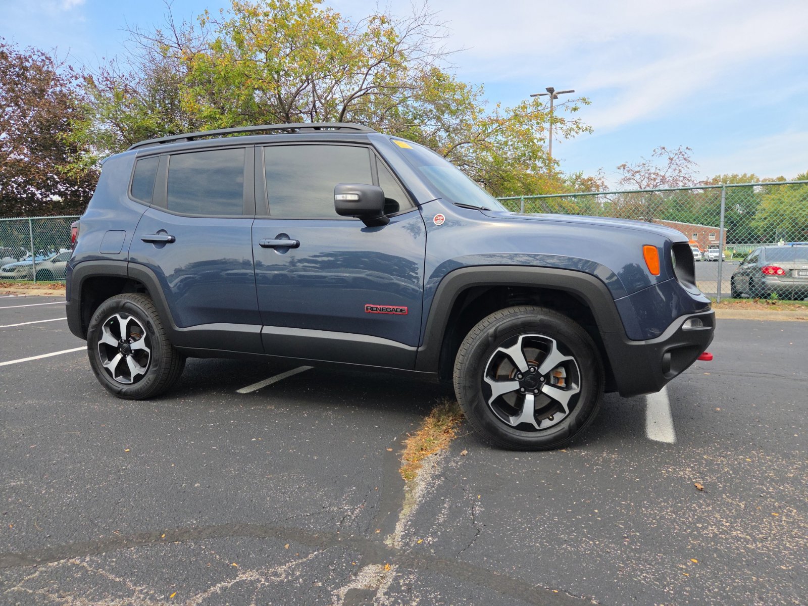Used 2021 Jeep Renegade Trailhawk w/ Luxury Group III AWD/4WD image 3