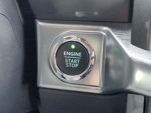 Used 2022 Ford F150 Lariat w/ Max Trailer Tow Package image 21