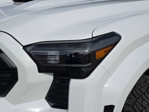 Certified 2025 Toyota Tacoma TRD Sport image 31