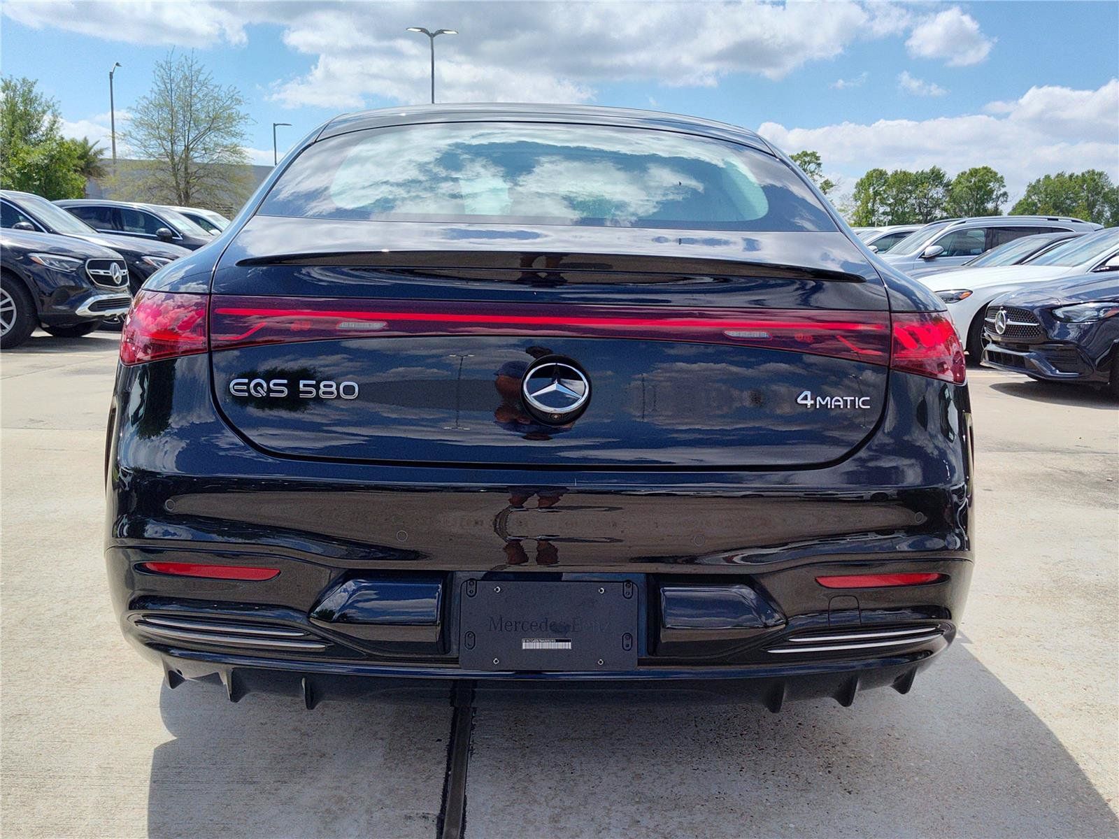 Used 2022 Mercedes-Benz EQS 580 4MATIC Sedan image 5