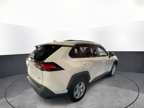 Used 2019 Toyota RAV4 XLE w/ Convenience Package image 7