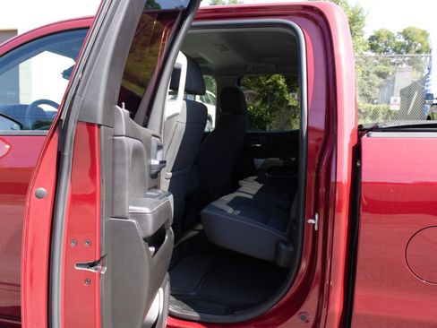 Used 2018 Chevrolet Silverado 1500 LT w/ All Star Edition AWD/4WD image 32