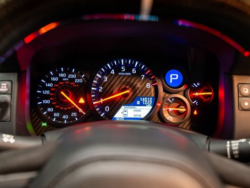 Used 2023 Nissan GT-R Premium w/ Premium Interior Package AWD/4WD image 48