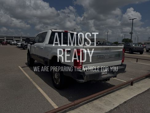 Used 2024 Ford F250 King Ranch AWD/4WD image 3