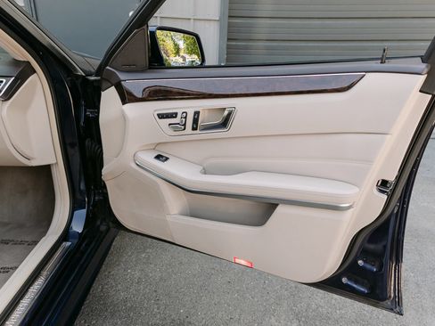 Used 2015 Mercedes-Benz E 350 4MATIC Sedan w/ Premium 1 Package image 29