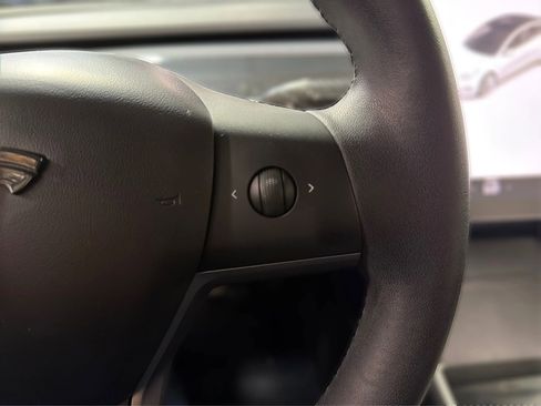 Used 2020 Tesla Model 3 Standard Range Plus RWD image 32