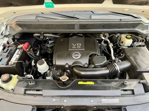 Used 2014 Nissan Titan SV w/ SV Value Truck Package image 27