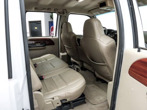 Used 2006 Ford F250 Lariat image 33