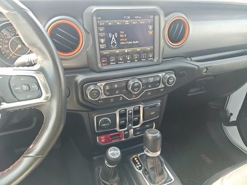 Used 2023 Jeep Gladiator Mojave w/ LED Lighting Group AWD/4WD image 20