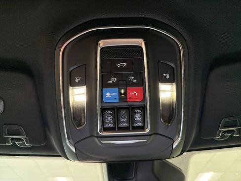 New 2026 Jeep Grand Cherokee L Limited AWD/4WD image 16