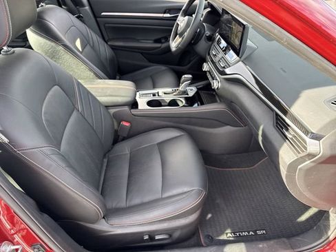 Certified 2024 Nissan Altima 2.5 SR w/ SR Premium Package image 22