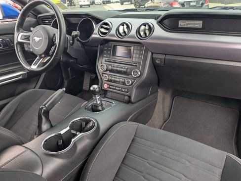 Used 2017 Ford Mustang Coupe RWD image 32
