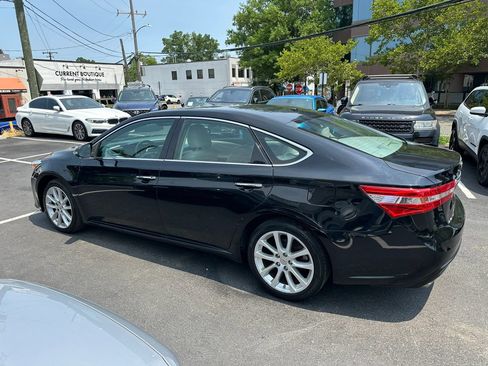 Used 2013 Toyota Avalon XLE Touring FWD image 10